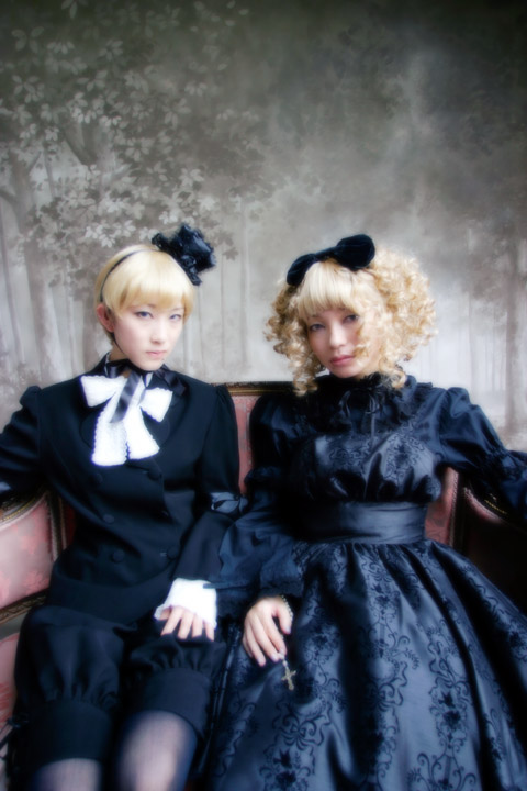 emilu hideri twins