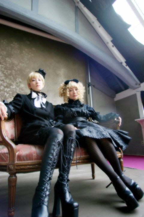 emilu hideri twins