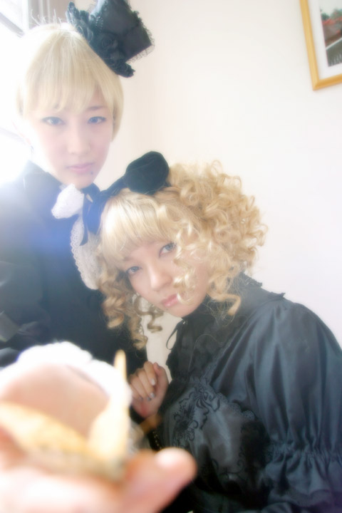 emilu hideri twins