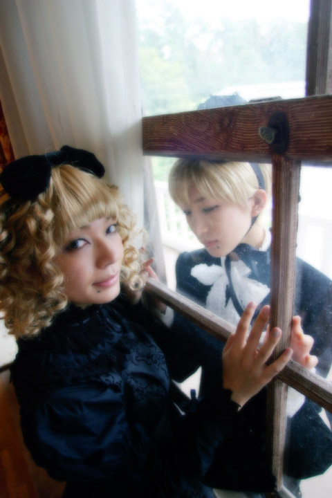 emilu hideri twins